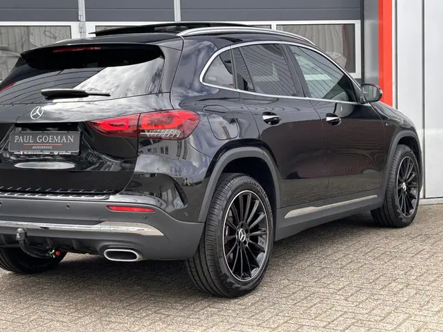 Mercedes-Benz GLA 250 e AMG Line 2020 Hybride Benzine 9