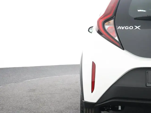 Toyota Aygo X 1.0 VVT-i S-CVT Play 2025 Benzine 39