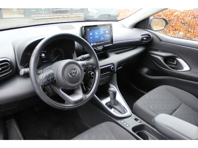 Toyota Yaris 1.5 Hybrid 115 Active 2024 Hybride Benzine 2