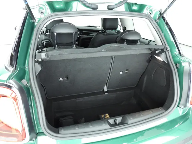 MINI 3-Deurs Cooper 2021 Benzine 9