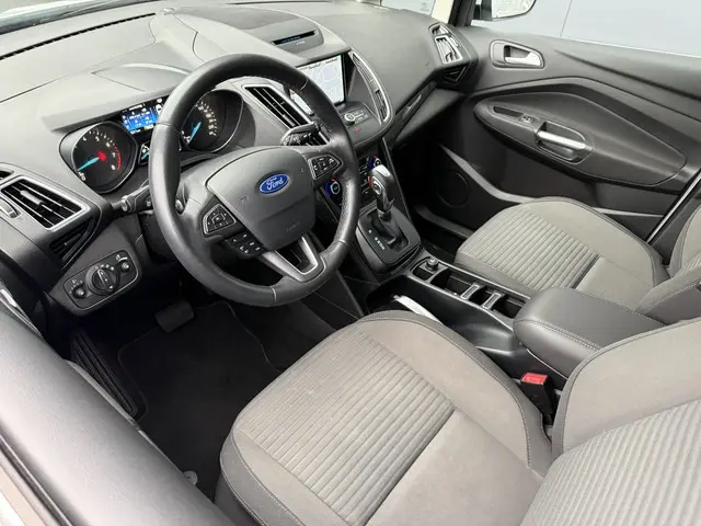 Ford C-MAX 1.5 Titanium 2015 Benzine 25