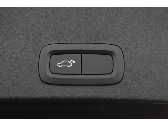 Volvo XC40 1.5 T3 R-Design 2019 Benzine 38