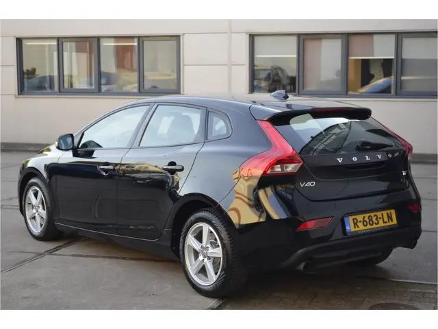 Volvo V40 1.6 T2 Momentum 2014 Benzine 4