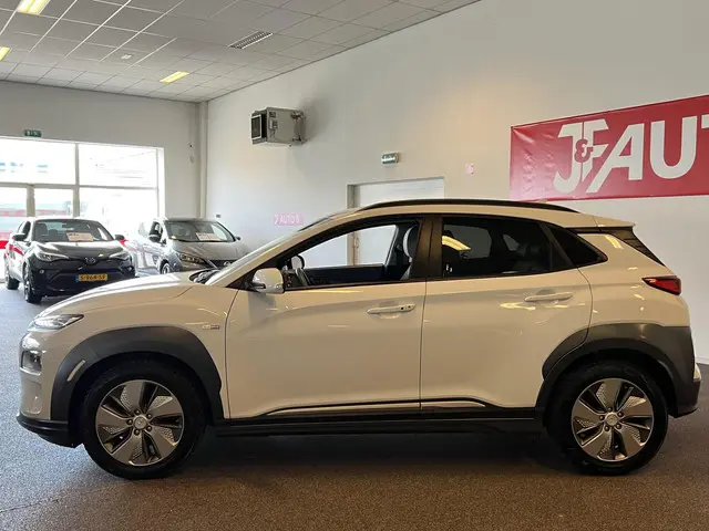 Hyundai Kona 2