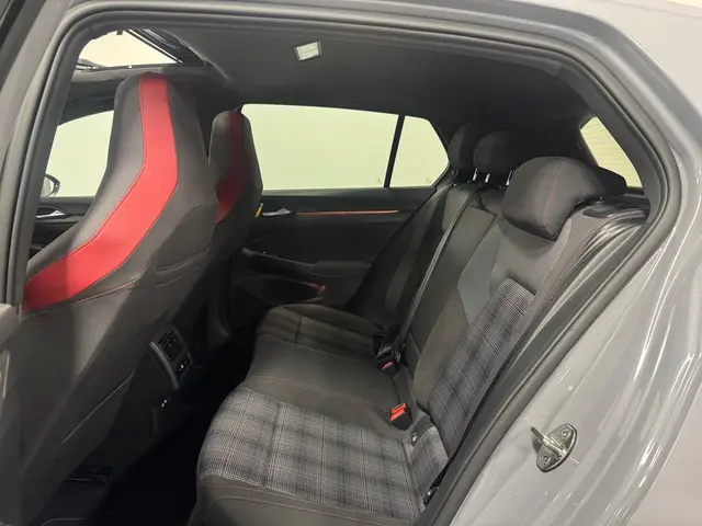 Volkswagen Golf 2.0 TSI GTI 2021 Benzine 14