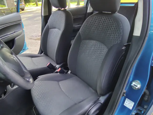 Mitsubishi Space Star 1.0 Entry 2014 Benzine 7