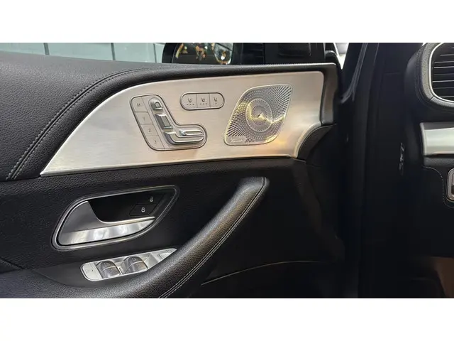 Mercedes-Benz GLS 400 d 4MATIC Premium Plus 2020 Diesel 12