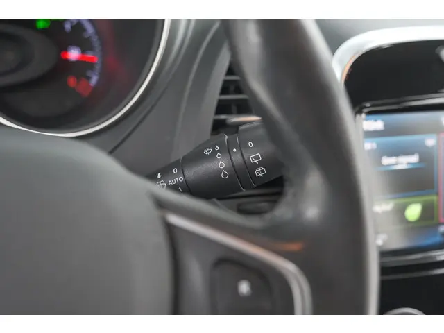 Renault Captur TCe 120 Intens 2017 Benzine 38