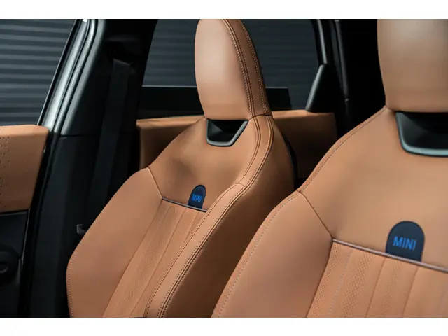 MINI Countryman Mini 1.5 C Favoured M 2024 Benzine 12