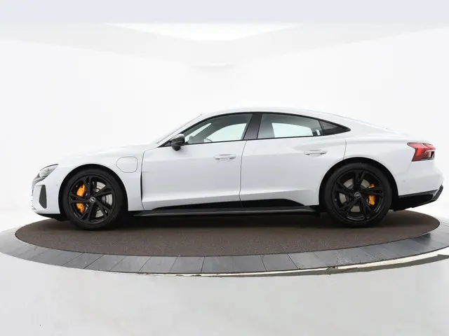 Audi e-tron GT 476 PK 2023 Elektrisch 10
