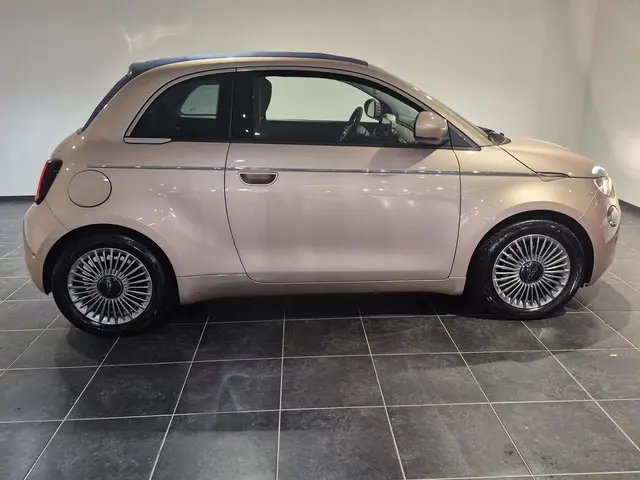 Fiat 500C 42 kWh 2023 Elektrisch 16
