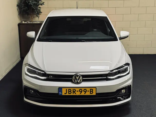 Volkswagen Polo 1.0 TSI 2x R-Line 2021 Benzine 24