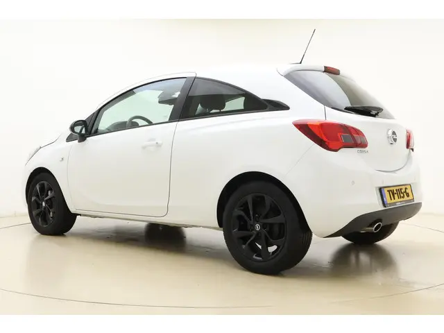 Opel Corsa 1.4 Black Edition 2018 Benzine 12