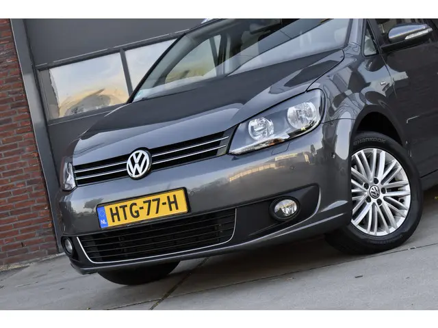Volkswagen Touran 2
