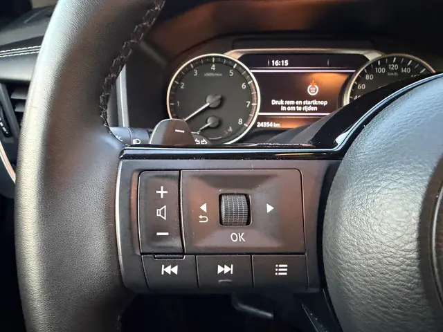 Nissan QASHQAI 1.3 MHEV Xtronic 2023 Hybride Benzine 19