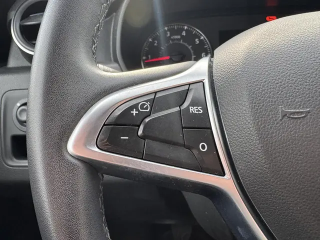 Dacia Duster TCe 130 15th Anniversary 2021 Benzine 15