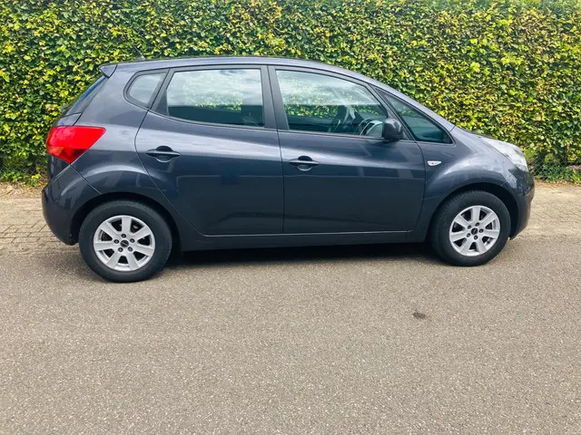 Kia Venga 1.4 CVVT Plus Pack 2012 Benzine 5