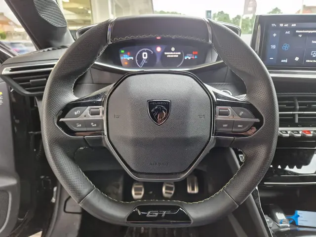 Peugeot 208 Hybrid 136 e-DCS6 GT 2024 Hybride Benzine 14