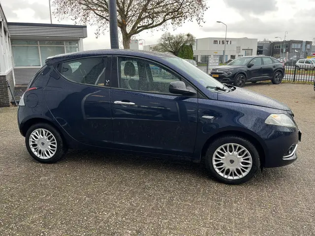 Lancia Ypsilon 0.9 TwinAir Gold 2016 Benzine 5