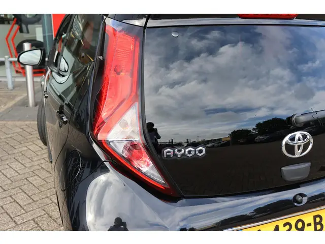 Toyota Aygo 1.0 VVT-i x-cite 2020 Benzine 29