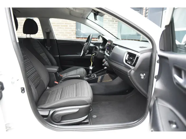 Kia Stonic 1.0 T-GDi DynamicPlusLine 2022 Benzine 16