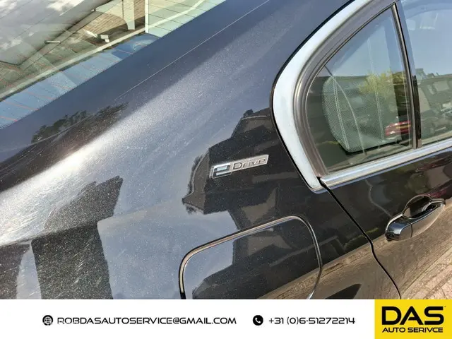BMW 3 Serie 330e Luxury 2015 Hybride Benzine 9