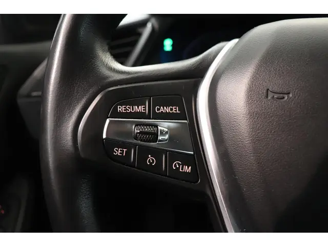 BMW 1 Serie 118i Business Edition Plus 2022 Benzine 21