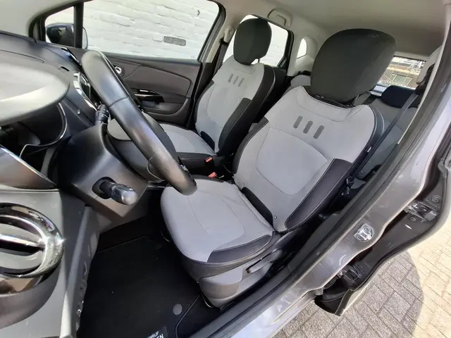 Renault Captur TCe 90 Dynamique 2014 Benzine 25