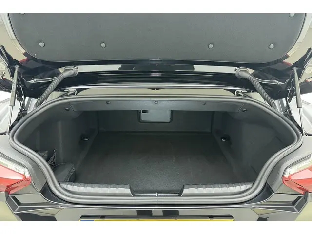 BMW Z4 Roadster sDrive20i High Executive 2024 Benzine 10