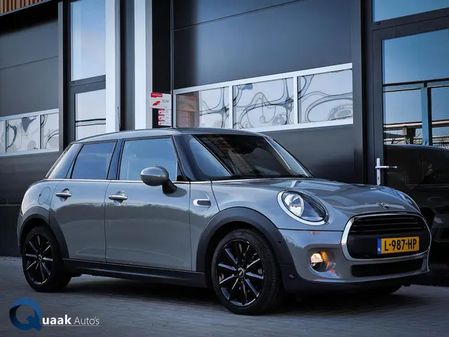 MINI One Mini 1.5 Business Edition 2019 Benzine