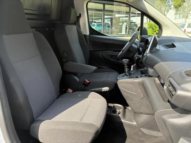 Opel Combo 1.5 Turbo 102Pk L1H1 Edition 2022 Diesel 9