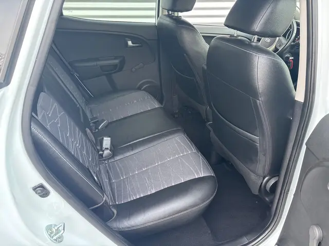 Kia Venga 1.4 CVVT DynamicLine 2015 Benzine 6