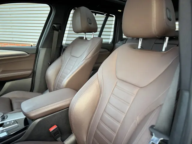 BMW X3 xDrive20i High Executive | M-Sport | 2018 Benzine 7