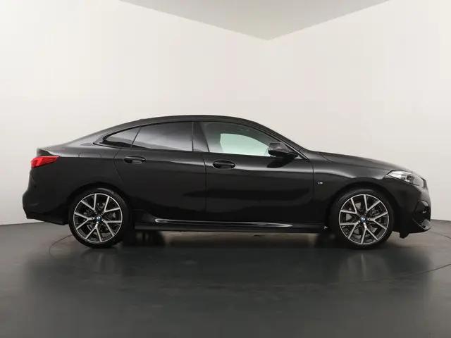 BMW 2 Serie Gran Coupé 220 2024 Benzine 8