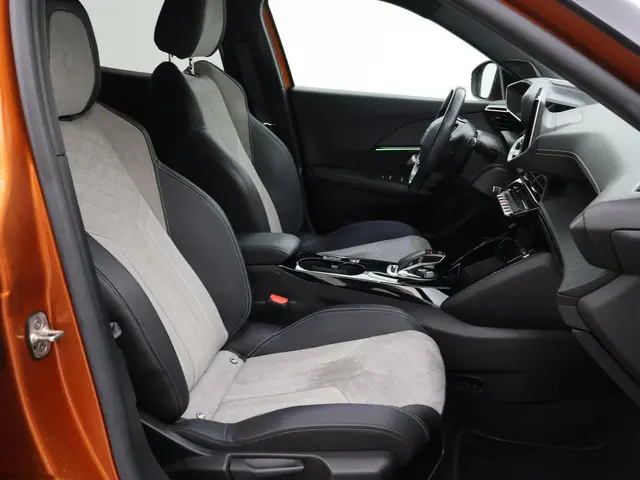Peugeot e-2008 EV GT PACK 50 kWh 2021 Elektrisch 12