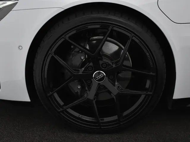 Audi e-tron GT 476pk Competition 93 kWh 2022 Elektrisch 31