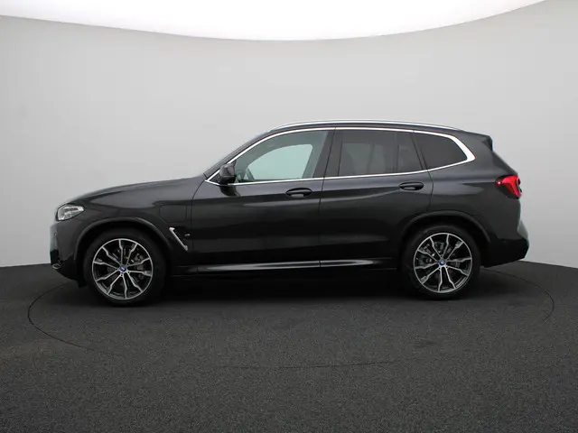 BMW X3 xDrive30e 2023 Hybride Benzine 4