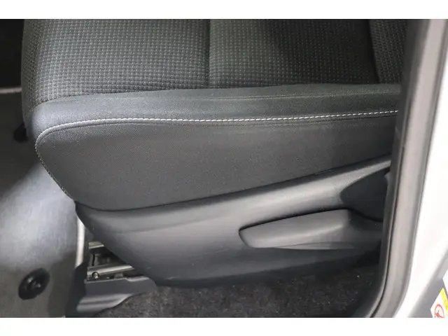 Toyota RAV4 2.5 Hybrid AWD Energy, 2018 Hybride Benzine 34