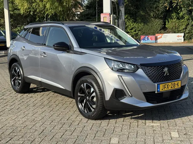 Peugeot 2008 1.2 PureTech Allure Pack 2022 Benzine 9