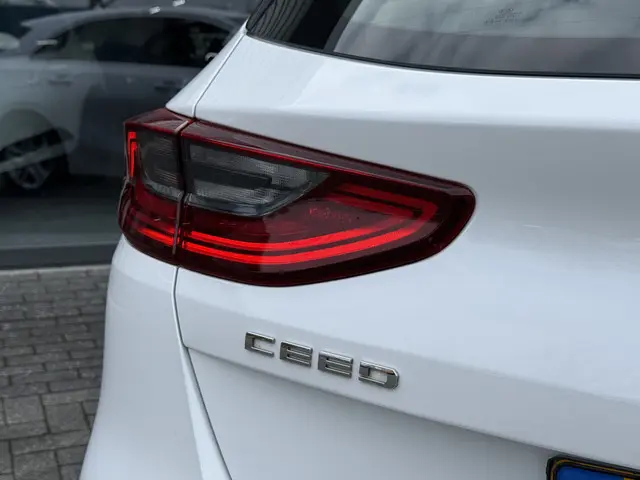 Kia Ceed 1.0 T-GDi DynamicLine 2020 Benzine 18