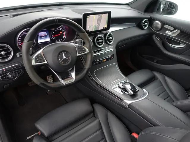 Mercedes-Benz GLC Coupe 43 AMG 4MATIC 2018 Benzine 6
