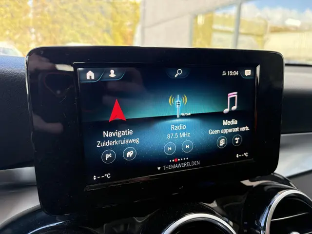 Mercedes-Benz GLC 300e 4MATIC 2020 Hybride Benzine 18