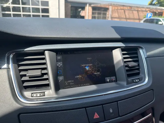 Peugeot 508 1.6 e-THP Blue Lease Executive 2014 Benzine 21