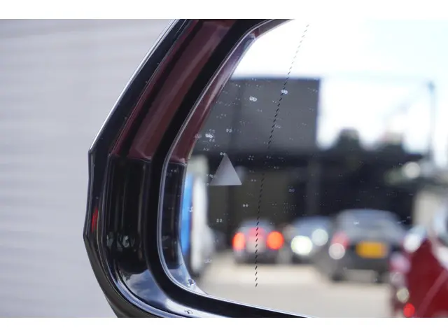 BMW 1 Serie 120 2025 Benzine 17