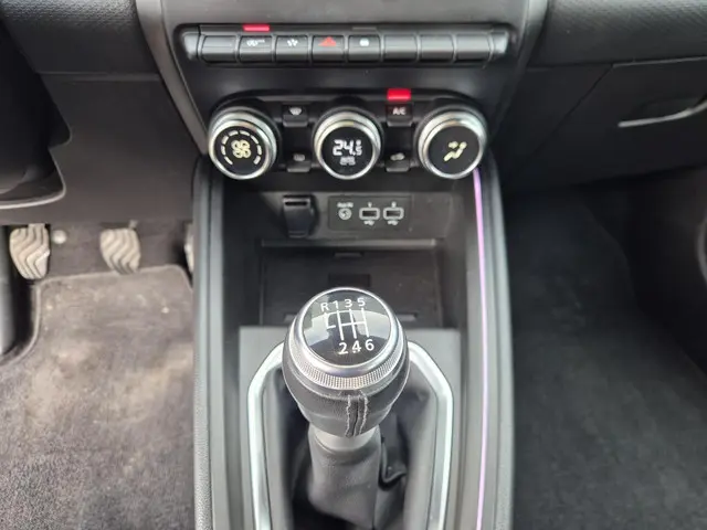 Renault Clio 1.0 TCe Intens 2021 Benzine 22