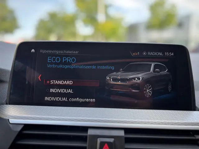 BMW X3 xDrive20i High Executive | M-Sport | 2018 Benzine 24