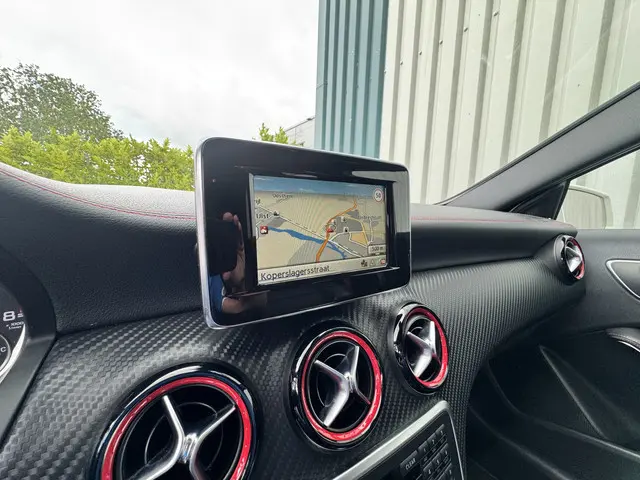 Mercedes-Benz A-Klasse AMG 45 4MATIC 2013 Benzine 26