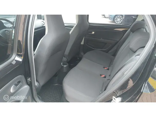 Volkswagen up! 1.0 TSI BMT cross up! 2018 Benzine 10