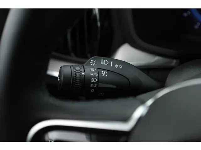 Volvo V60 T6 Recharge Plus Bright 2024 Hybride Benzine 11