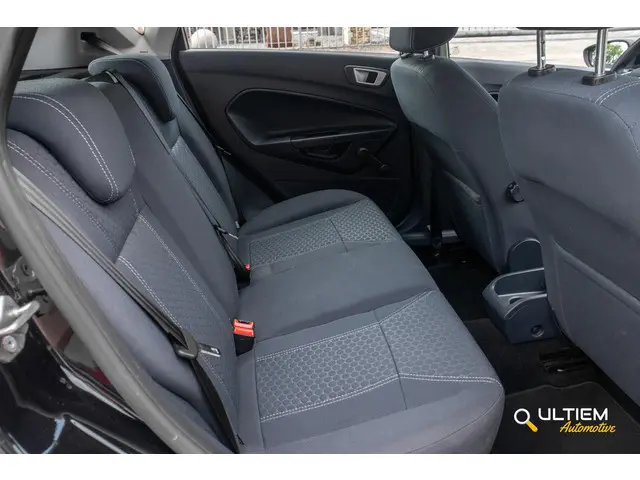 Ford Fiesta 1.25 Titanium 2012 Benzine 4
